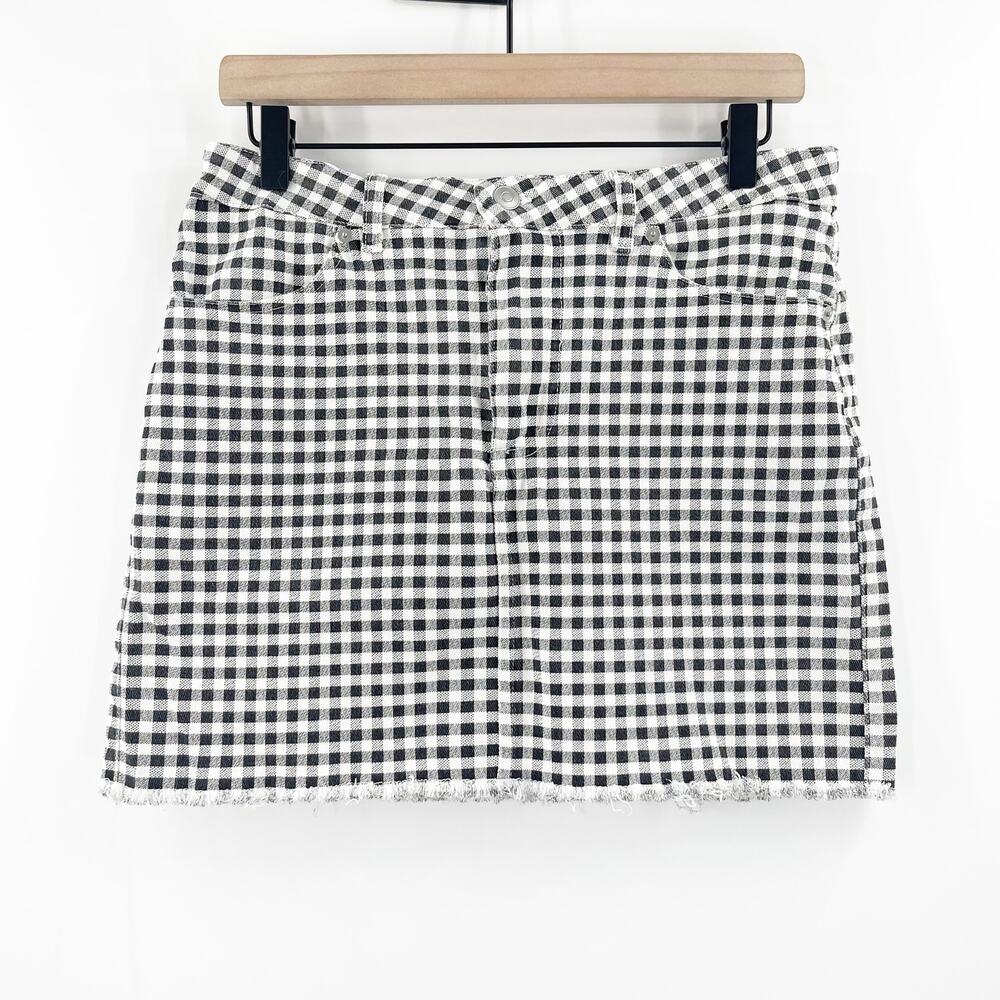 FOREVER 21 Skirt Size Medium Gingham Cotton Stretch Denim Jean B&W Mini Raw Hem